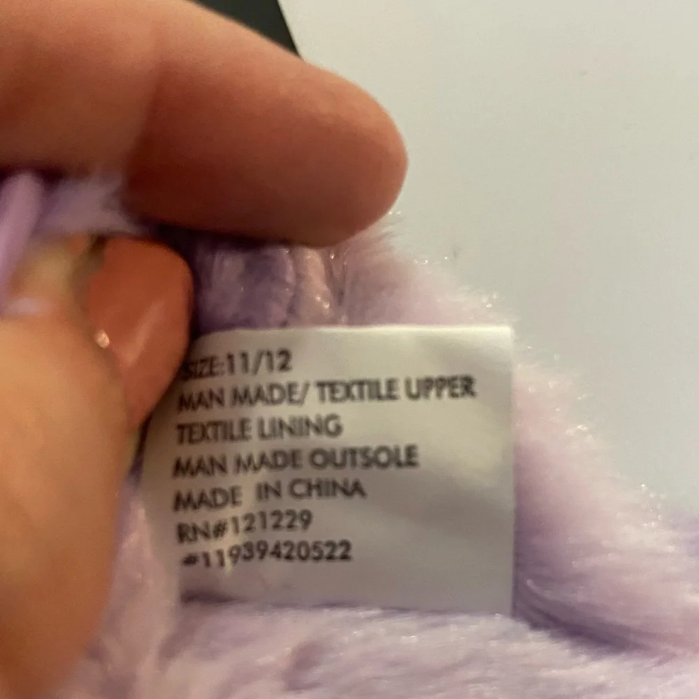 Bebe Girls Purple‎ Faux Fur Slides Slippers Logo Patch Size 11/12 NEW